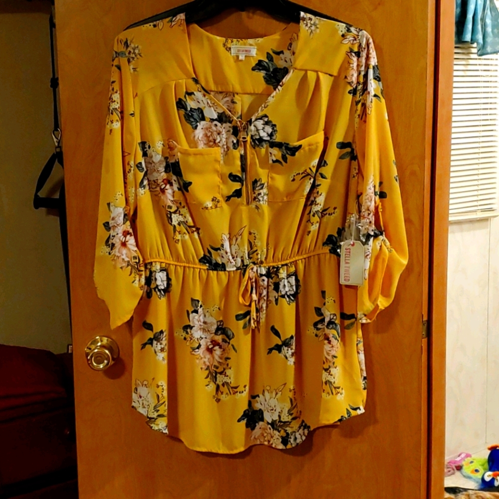 Yellow floral blouse NWT 3X